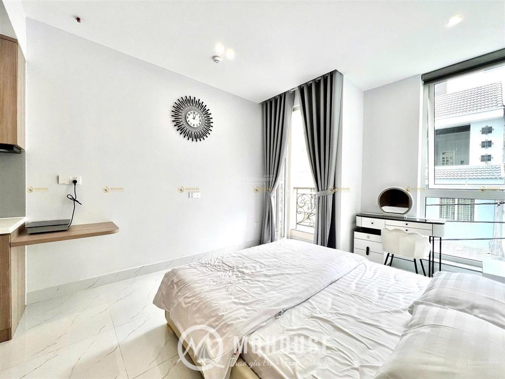 Cho thuê căn hộ studio  ban công  bảo vệ, thang máy, sạch sẽ  đường ô tô  ngay sân bay