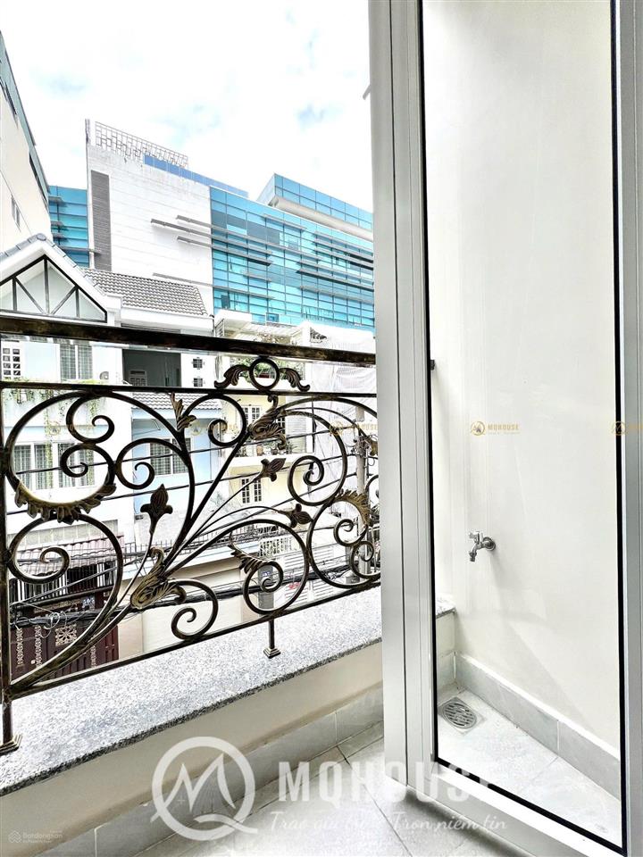 Cho thuê căn hộ studio  ban công  bảo vệ, thang máy, sạch sẽ  đường ô tô  ngay sân bay