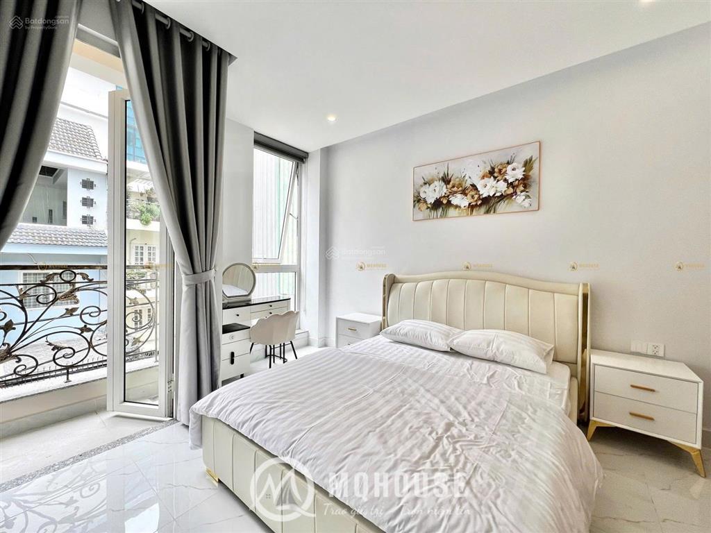 Cho thuê căn hộ studio  ban công  bảo vệ, thang máy, sạch sẽ  đường ô tô  ngay sân bay