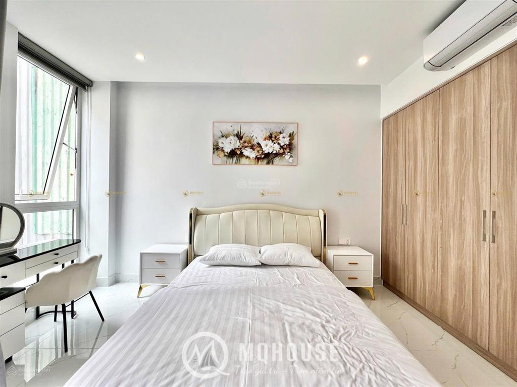 Cho thuê căn hộ studio  ban công  bảo vệ, thang máy, sạch sẽ  đường ô tô  ngay sân bay