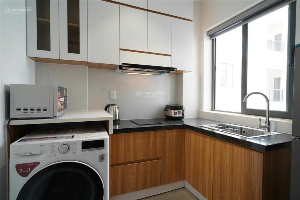 Cho thuê cc mini 1pn, 1wc, 45m2, ngay sân bay, hẻm ô tô, an ninh  toà nhà thang máy, nhà mới