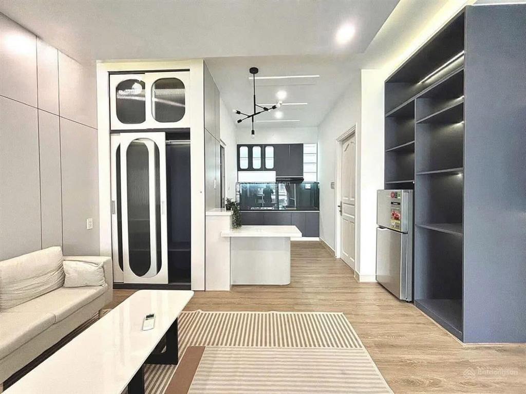 Cho thuê căn hộ đầy đủ nội thất ngay lotte cộng hoà, khu k300  đường lớn, thang máy, an ninh