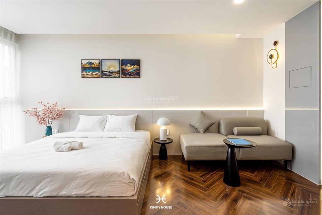 Cho thuê căn hộ ban công cực xịn  thang máy, nhà mới, đường lớn ngay etown cộng hòa  nhà ga t3