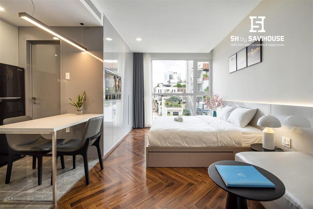 Cho thuê căn hộ ban công cực xịn  thang máy, nhà mới, đường lớn ngay etown cộng hòa  nhà ga t3