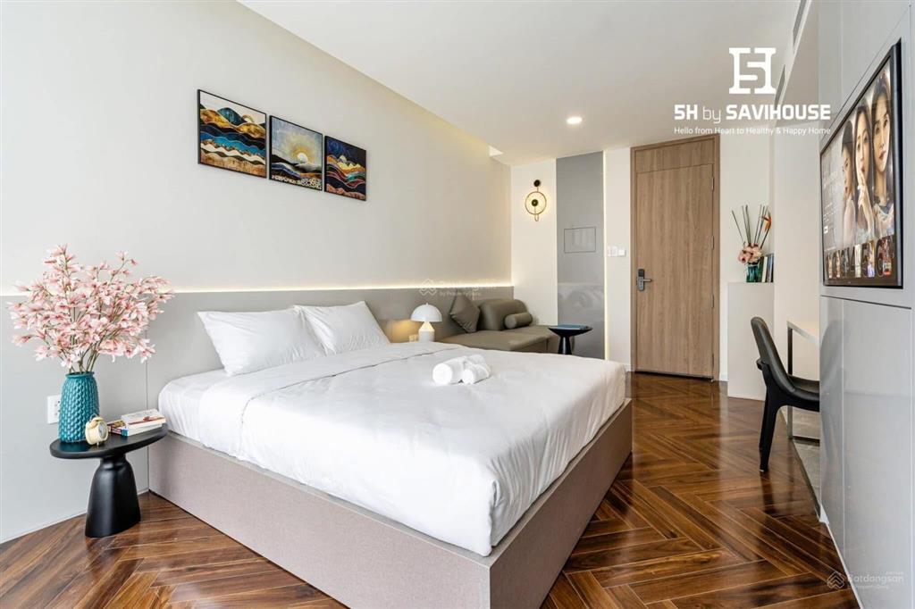Cho thuê căn hộ ban công cực xịn  thang máy, nhà mới, đường lớn ngay etown cộng hòa  nhà ga t3