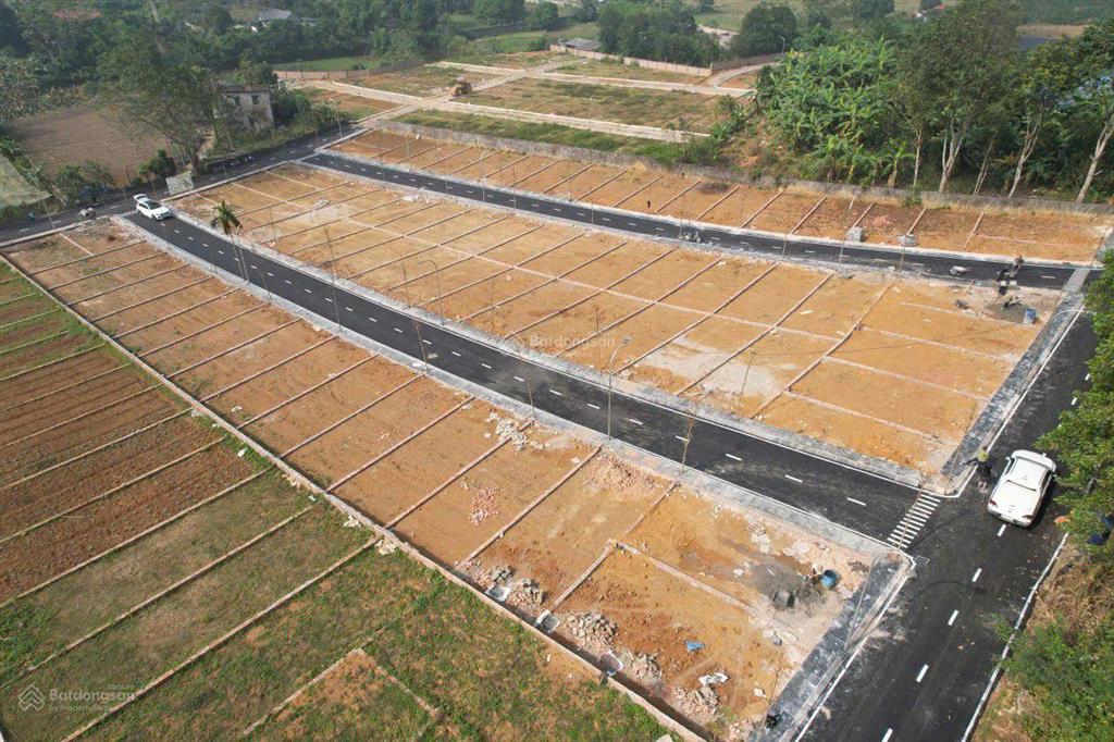 Bán đất nền phân lô ba hàng đồi, 600 triệu, 85m2, hòa bình