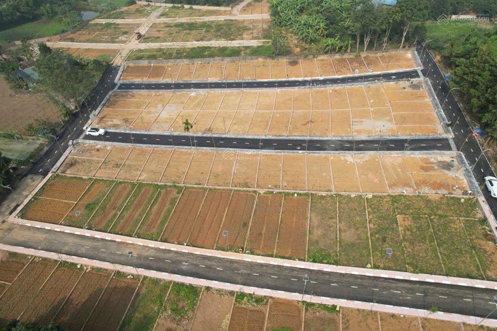 Bán đất nền phân lô ba hàng đồi, 600 triệu, 85m2, hòa bình