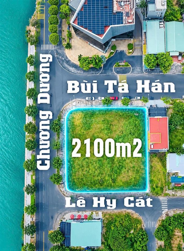 2100m2  lô 3 mặt tiền chương dương  lê hy cát  bùi tá hán cần bán