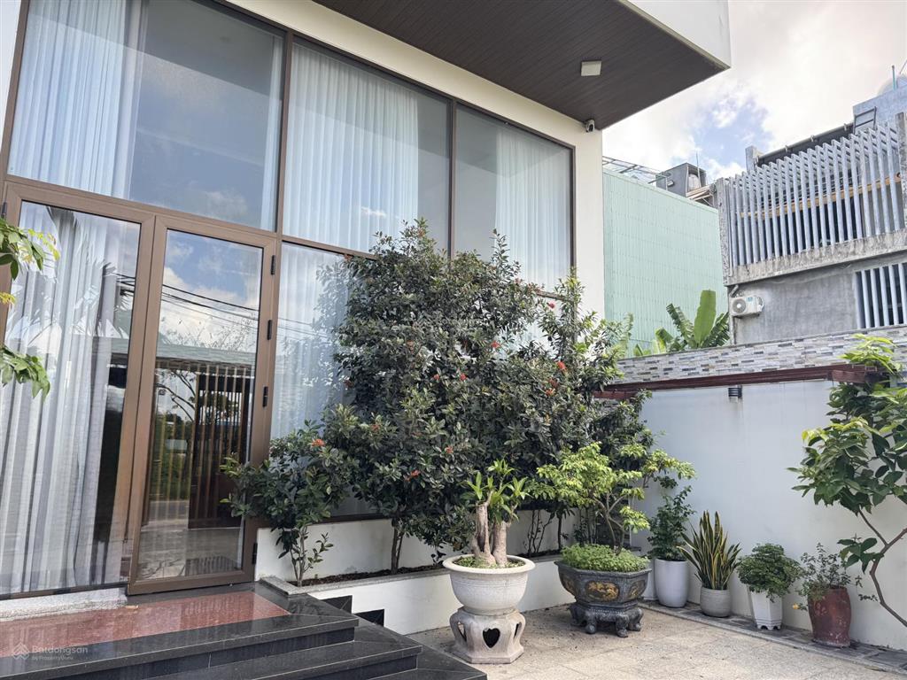 Cho thuê villa nguyên căn 3 tầng nguyễn quang diêu  hòa xuân 40tr/tháng