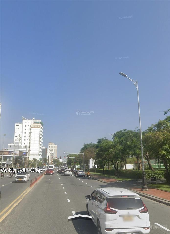 Bán cặp võ nguyên giáp 280m2  gần nút giao hồ xuân hương 108 tỷ