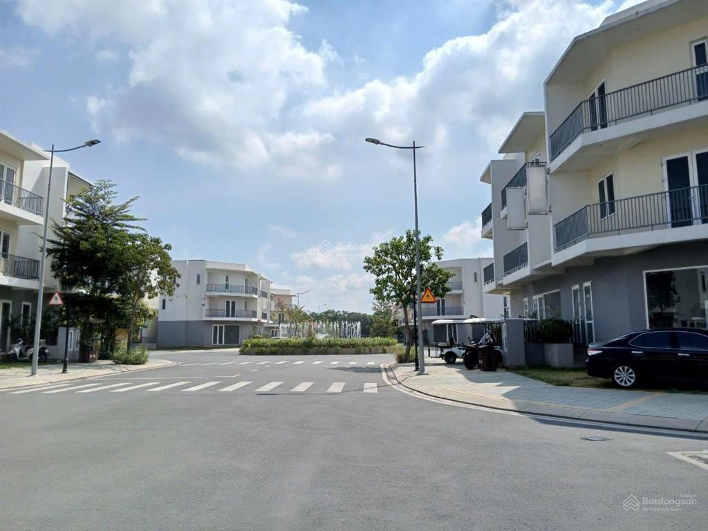 Bán căn shophouse dragon village mặt tiền đường 30m, vị trí đẹp, thuận tiện kinh doanh hoặc ở
