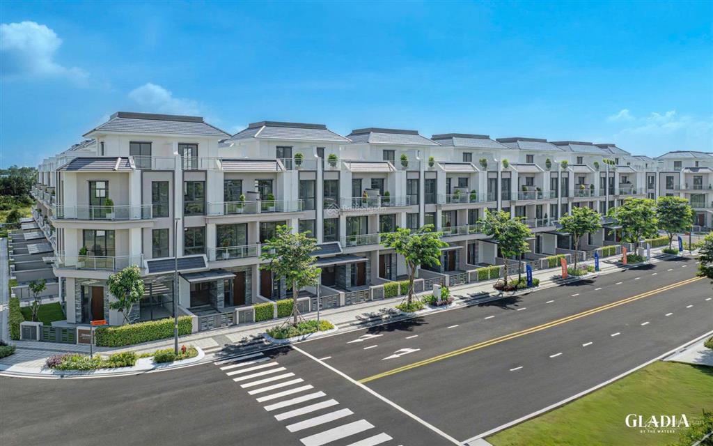 Gladia nhà phố mặt tiền đường 25m, sát clubhouse, lý tưởng ở & kinh doanh, 225m2, giá 29 tỷ