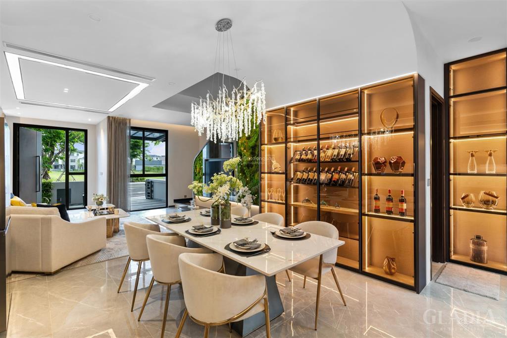 Gladia nhà phố mặt tiền đường 25m, sát clubhouse, lý tưởng ở & kinh doanh, 225m2, giá 29 tỷ