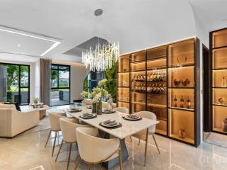 Gladia nhà phố mặt tiền đường 25m, sát clubhouse, lý tưởng ở & kinh doanh, 225m2, giá 29 tỷ