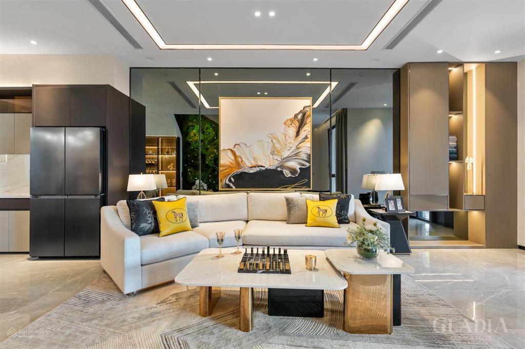 Gladia nhà phố mặt tiền đường 25m, sát clubhouse, lý tưởng ở & kinh doanh, 225m2, giá 29 tỷ