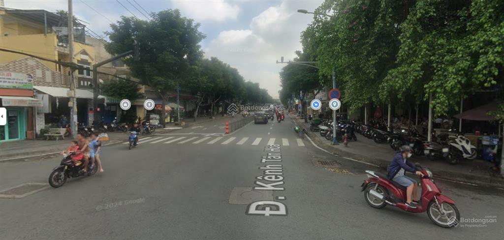 Quỹ đất lớn 882m² mt kênh tân hóa, tân phú  đoạn trịnh định trọng siêu đẹp. giá chưa đến 100tr/m²