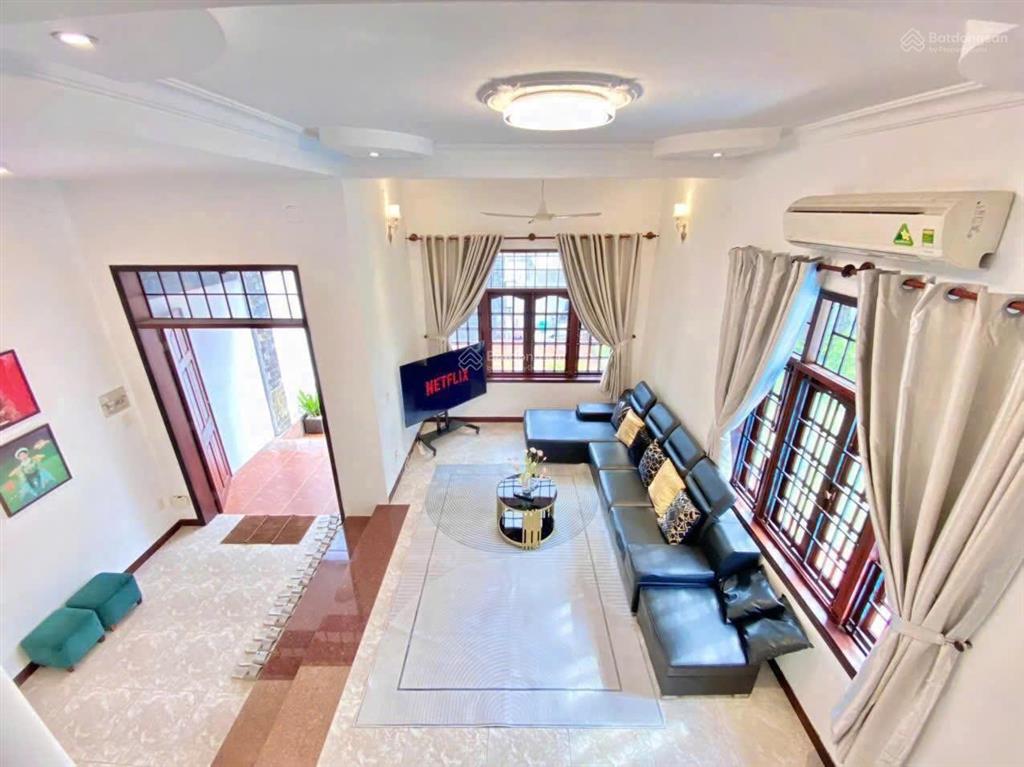 Cho thuê villas 700m2 nguyễn ư dĩ  thảo điền, không gian đẹp cao cấp.