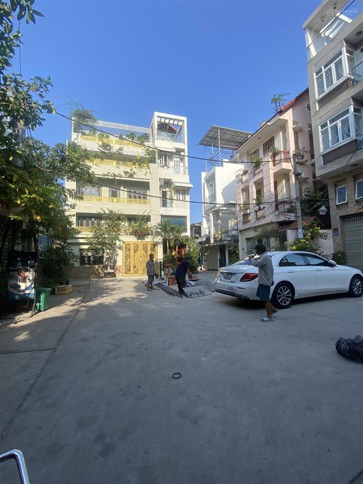 Bán nhà đẹp hxt an bình q5 (7.6*10.8m) 5 tầng có thang máy. sân trước 500m2 chỉ 19.5 tỷ