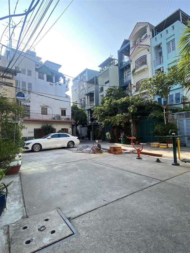 Bán nhà đẹp hxt an bình q5 (7.6*10.8m) 5 tầng có thang máy. sân trước 500m2 chỉ 19.5 tỷ