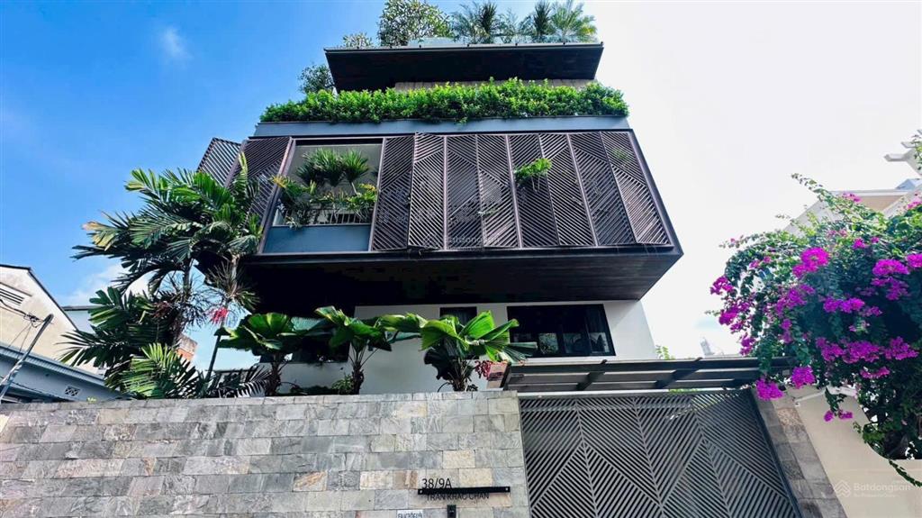Bán siêu biệt thự hầm + hồ bơi trần khắc chân quận 1 263m² (13m x 20m) giảm 30 tỷ