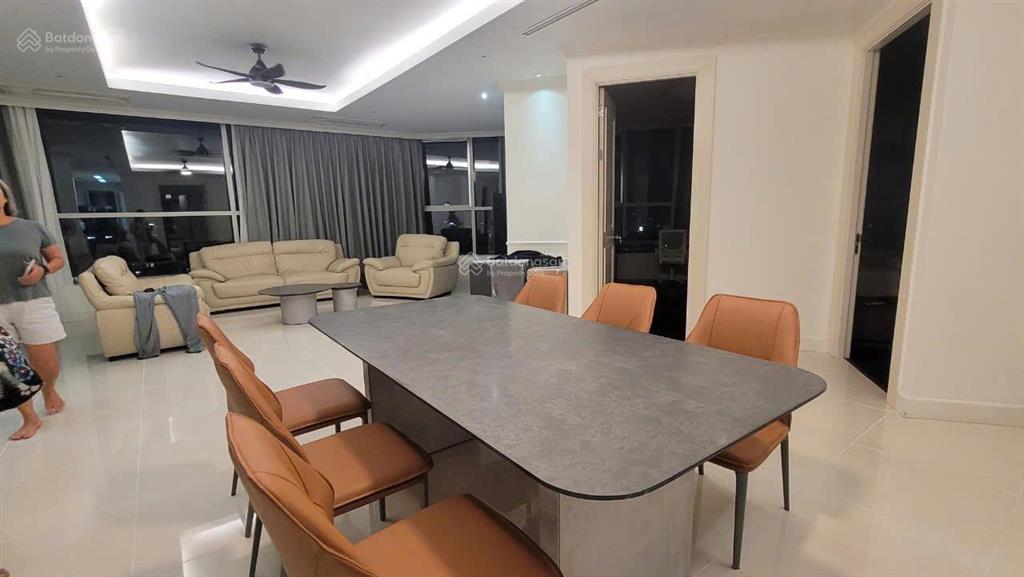Bán căn hộ 172m2 tháp c3 mandarin cầu giấy