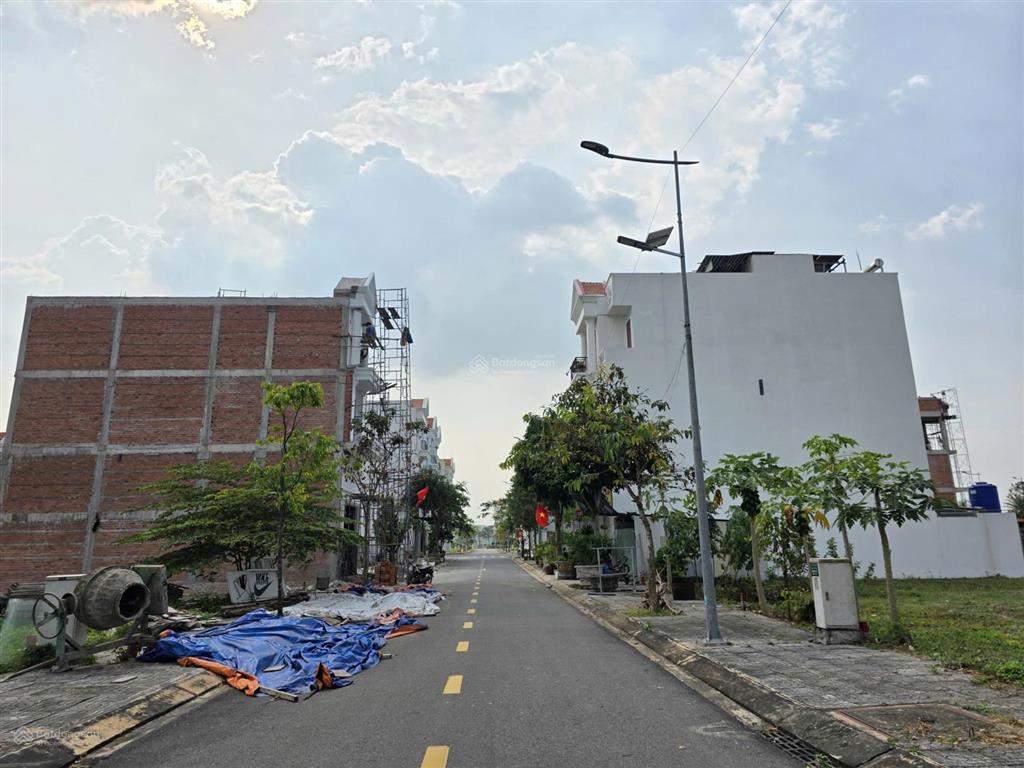 Hàng hiếm tiến lộc garden, ngay cổng sân bay long thành. giá ngộp  sổ sẵn, công chứng ngay