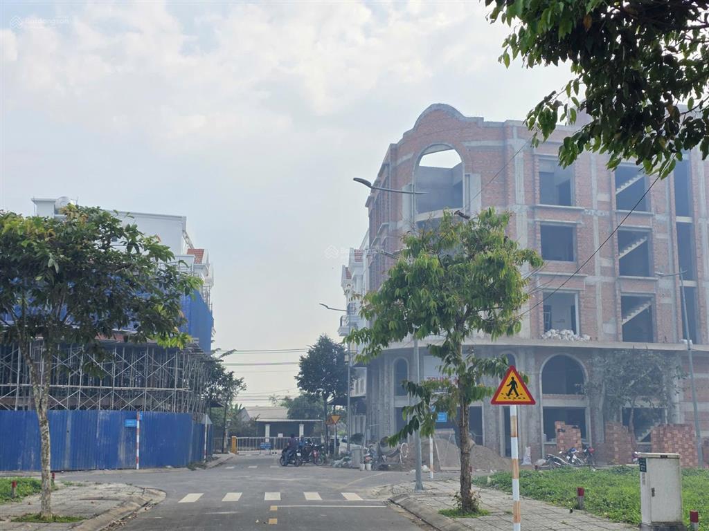 Hàng hiếm tiến lộc garden, ngay cổng sân bay long thành. giá ngộp  sổ sẵn, công chứng ngay