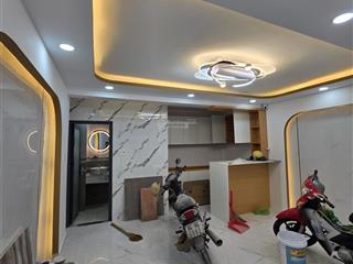 Nhà mới 100%. hẻm 3m. thông. lê văn sĩ. quận3.