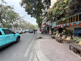 Hoàng sa quận 1  sau căn mặt tiền  30m2 (3.7x8.2) a4  2 tầng  5 mét ra hoàng sa  6.5 tỷ