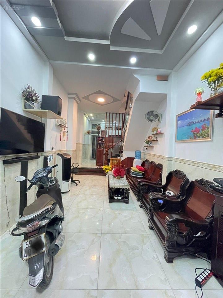 Khu hiếm nhà bán  hẻm xe hơi nhà xây đồng bộ  q 8. chỉ 6.6 đồng.