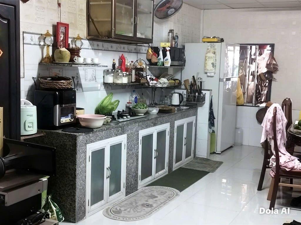 Bán nhà mặt tiền lê văn lương, phường tân phong, quận 7, diện tích sử dụng 162 m2. công nhận 102 m2