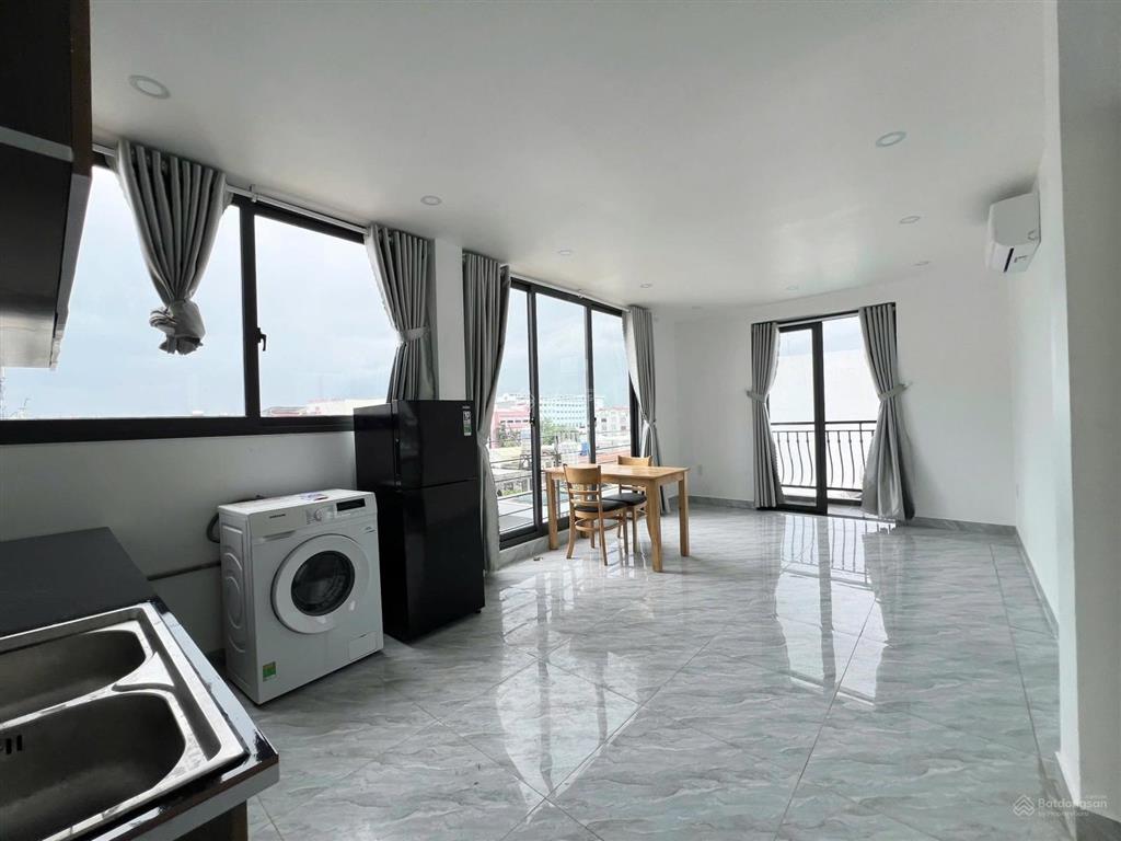 Căn hộ 2pn ban công full nội thất  ngay bùi đình túy trung tâm bình thạnh  cực nhiều tiện ích