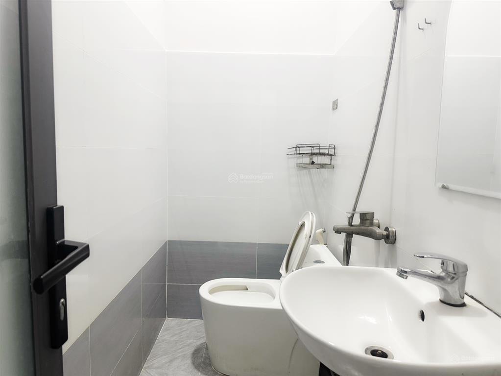 Cho thuê studio cửa sổ trời ngay chợ bà chiểu  thuận tiện di chuyển các quận trung tâm