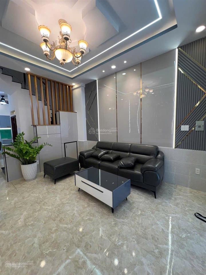 Tài chính nhỉnh 4 ty nhà đẹp ở quận 12 xem ngay căn này.