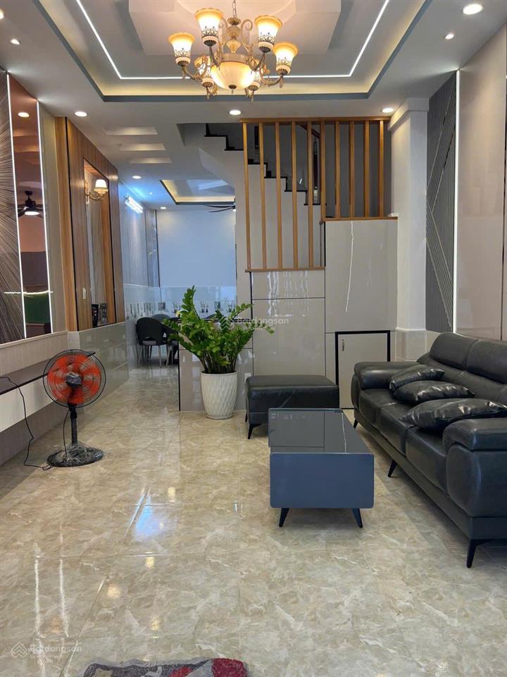 Tài chính nhỉnh 4 ty nhà đẹp ở quận 12 xem ngay căn này.
