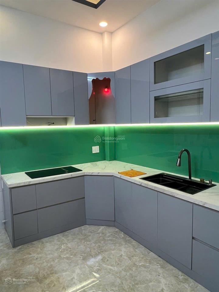 Tài chính nhỉnh 4 ty nhà đẹp ở quận 12 xem ngay căn này.