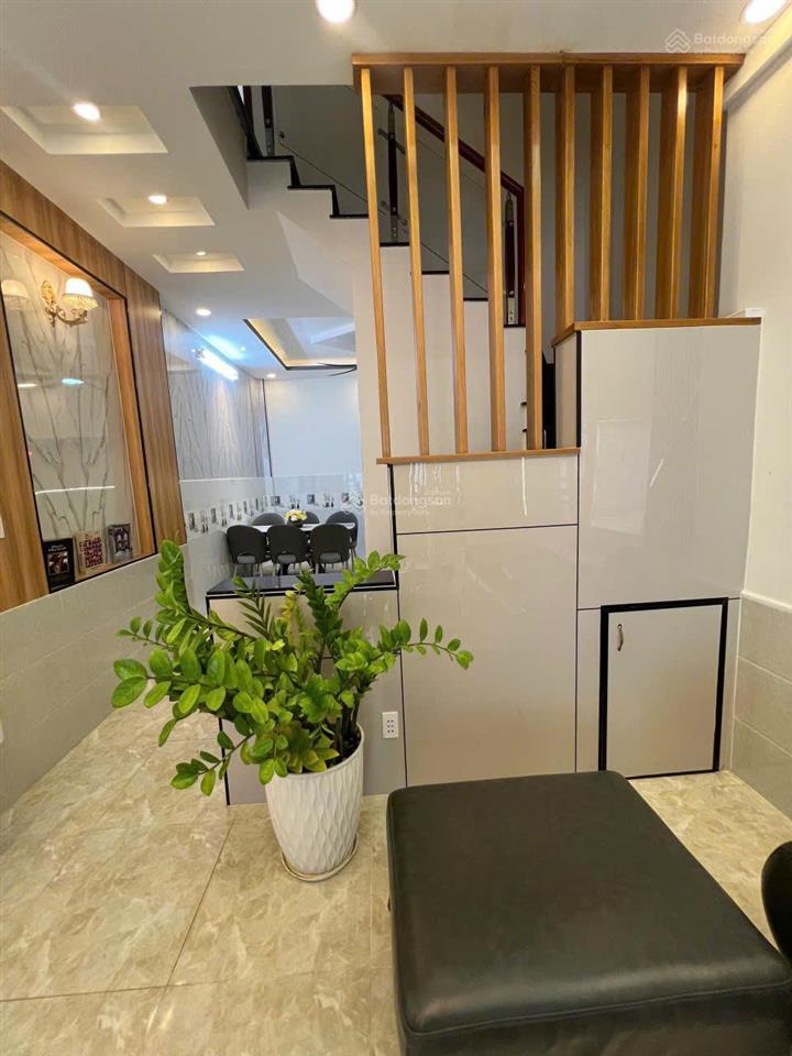Tài chính nhỉnh 4 ty nhà đẹp ở quận 12 xem ngay căn này.
