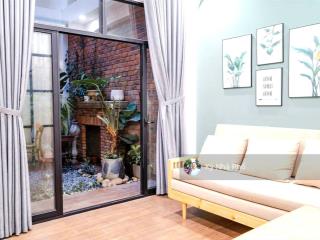 Nhà 15 phòng, vừa ở vừa kinh doanh, cho thuê gần 500 triệu, ngay đại học văn hóa, 165m2, 3 tầng