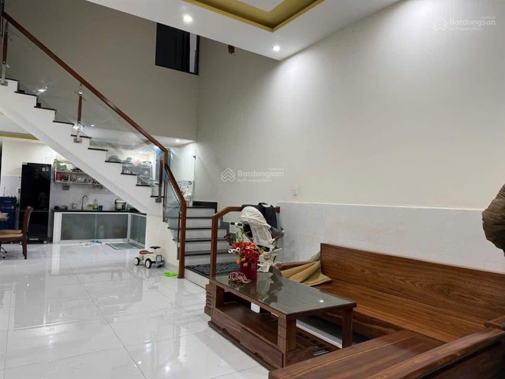 Nhà đẹp giá tốt  3 tầng 4pn, 100m2 vuông vức  ngay nguyễn hữu thọ, q. hải châu