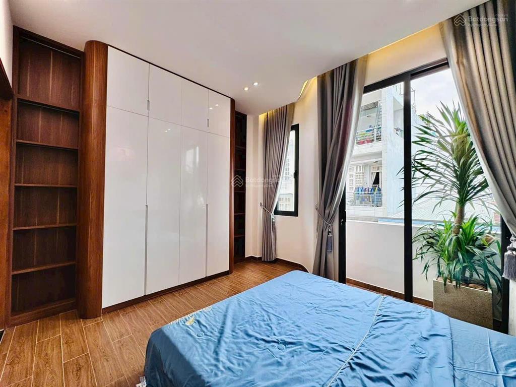 3,6 tỷ giảm còn 3,3 tỷ. nhà 64m2 lý thường kiệt, q10 gần sân phú thọ. xây 4 tầng, hẻm 7m. sổ sẵn