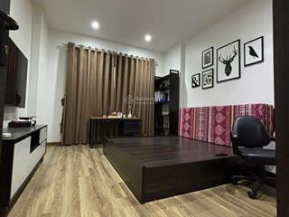 Cho thuê nhà nguyên căn 5 tầng nhà mới phố nguyễn sơn, long biên