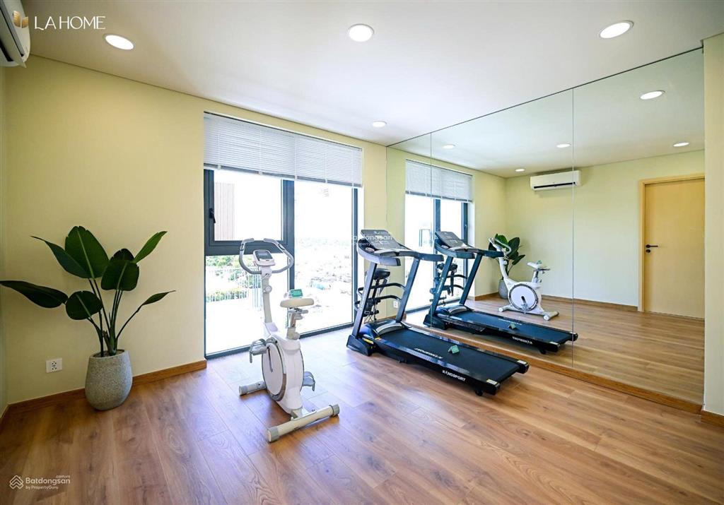 Chính chủ cần sang nhượng căn nhà phố vườn 96m2 6x16m gía rẻ hơn cđt 500tr bank 70%  0384 452 ***.