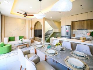 Chính chủ cần sang nhượng căn nhà phố vườn 96m2 6x16m gía rẻ hơn cđt 500tr bank 70%  0384 452 ***.