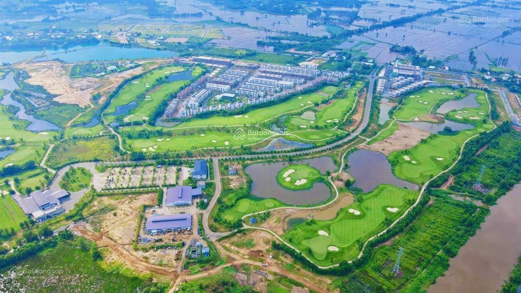 Bán cắt lỗ đất thổ cư đối diện sân golf 27 lỗ & kđt vinhomes 900ha, 157m2 shr bank cho vay 80%