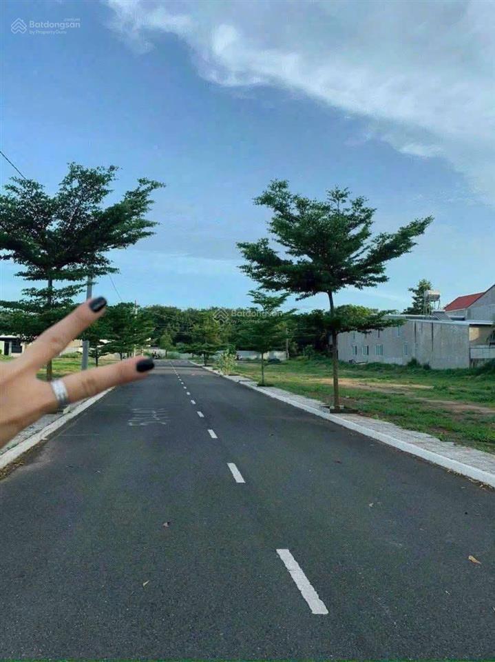 Bán đất nền dt 100m2 ở xã đồi 61,giá 2.85 tỷ, sổ hồng sẵn pháp lý rõ ràng