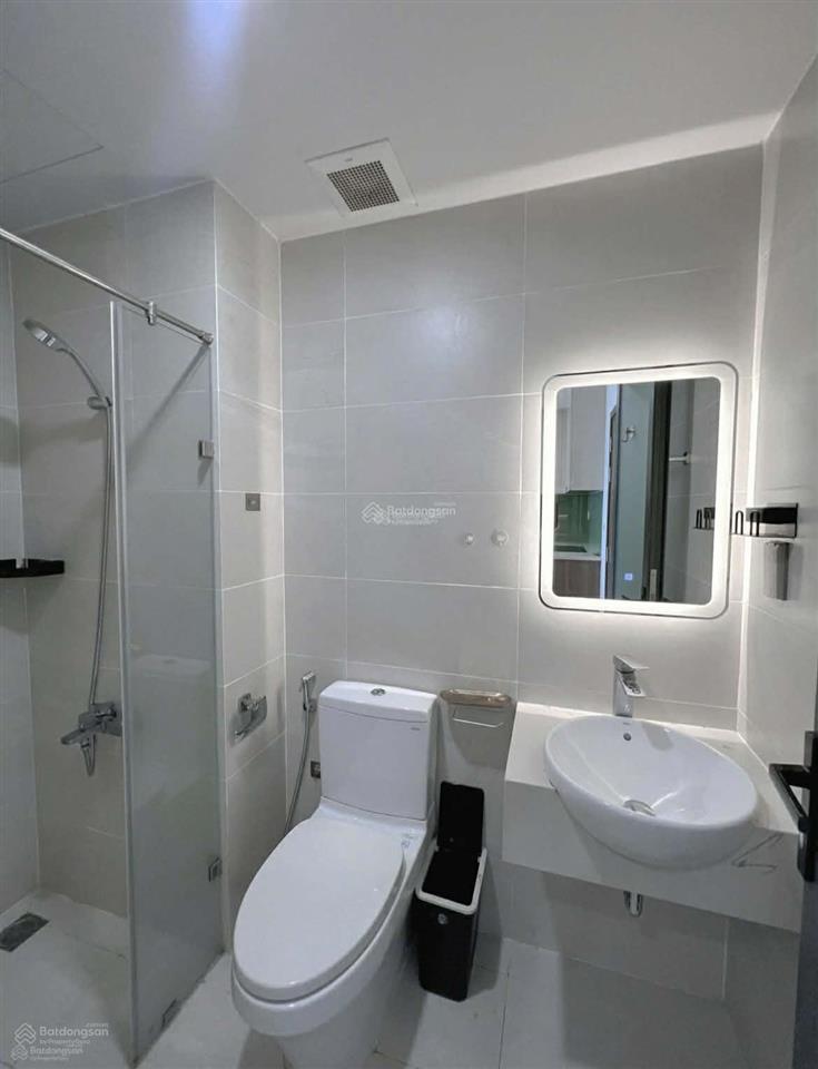 Hạ giá bán nhanh căn hộ 830 sư vạn hạnh, dt 60m2, 2pn 2wc, view phố sầm uất, giá 1.85 tỷ
