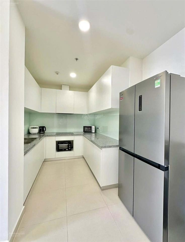 Hạ giá bán nhanh căn hộ 830 sư vạn hạnh, dt 60m2, 2pn 2wc, view phố sầm uất, giá 1.85 tỷ