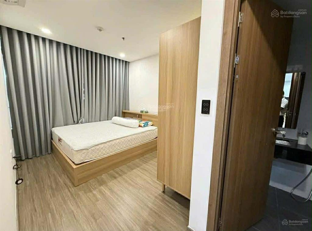 Hạ giá bán nhanh căn hộ nguyễn phúc nguyên q3, dt 70m2, 2pn2wc, sổ hồng sẵn