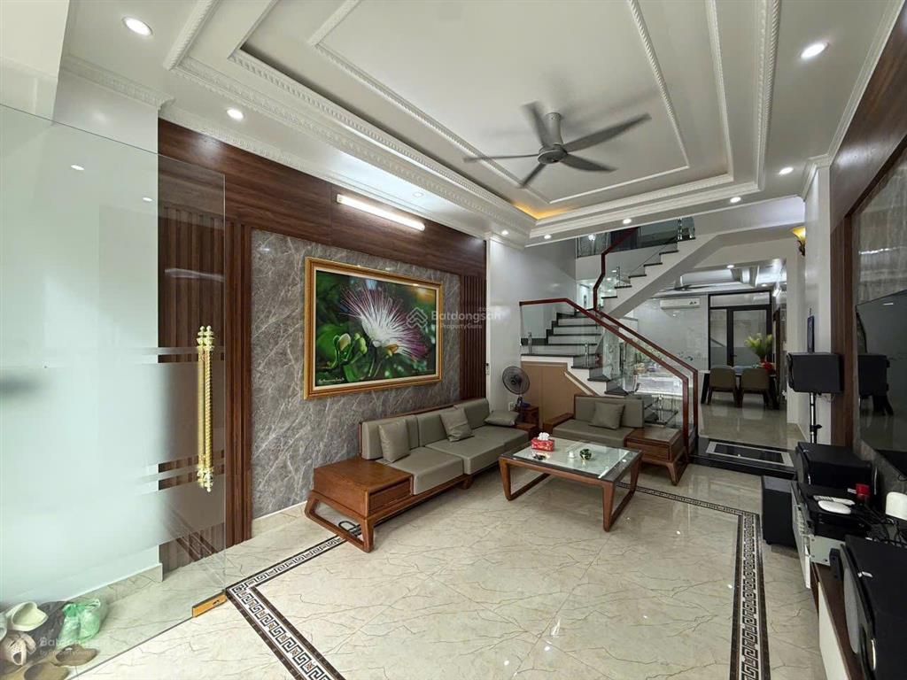 Siêu phẩm nhà 4 tầng tuyến 2 ngô gia tự, full nội thất cao cấp, đường 12m, vỉa hè 3m, chỉ 9 tỷ