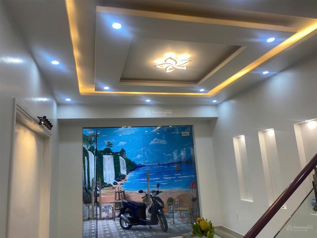 Nhà dân xây, khu thư trung, văn cao, hải phòng, 5pn khép kín, khe thoáng 1m, dòng tiền 15tr/th